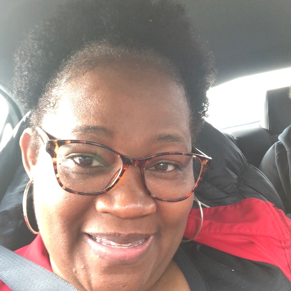 Meet your Posher, Angela